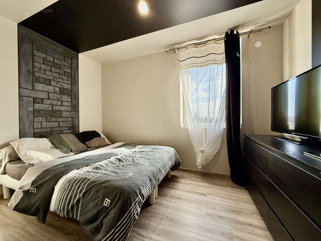 Maison à SAINT-JEAN-DE-SOUDAIN