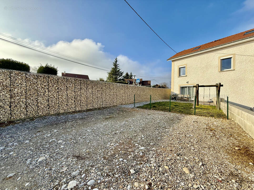 Maison à SAINT-JEAN-DE-SOUDAIN