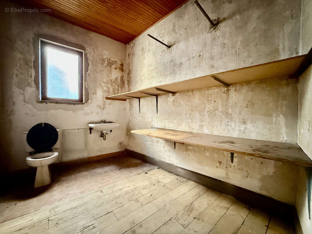 Maison à LA TOUR-DU-PIN