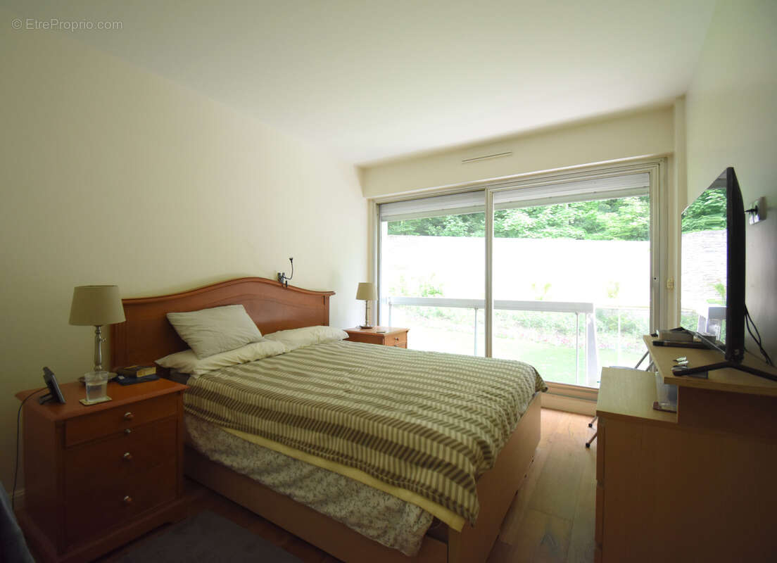 Appartement à VILLE-D&#039;AVRAY