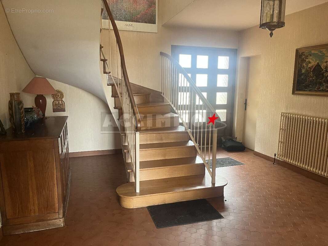 Maison à DREMIL-LAFAGE