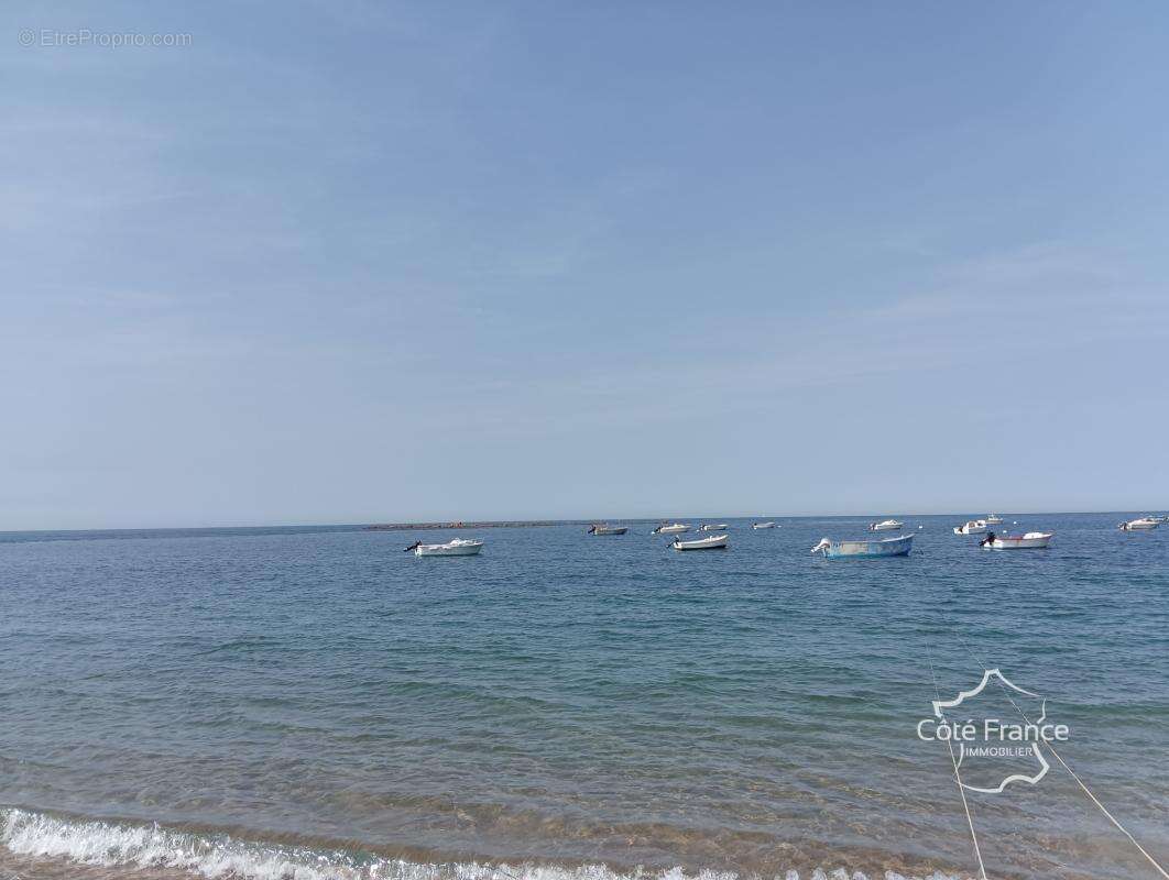 Maison à COSQUEVILLE