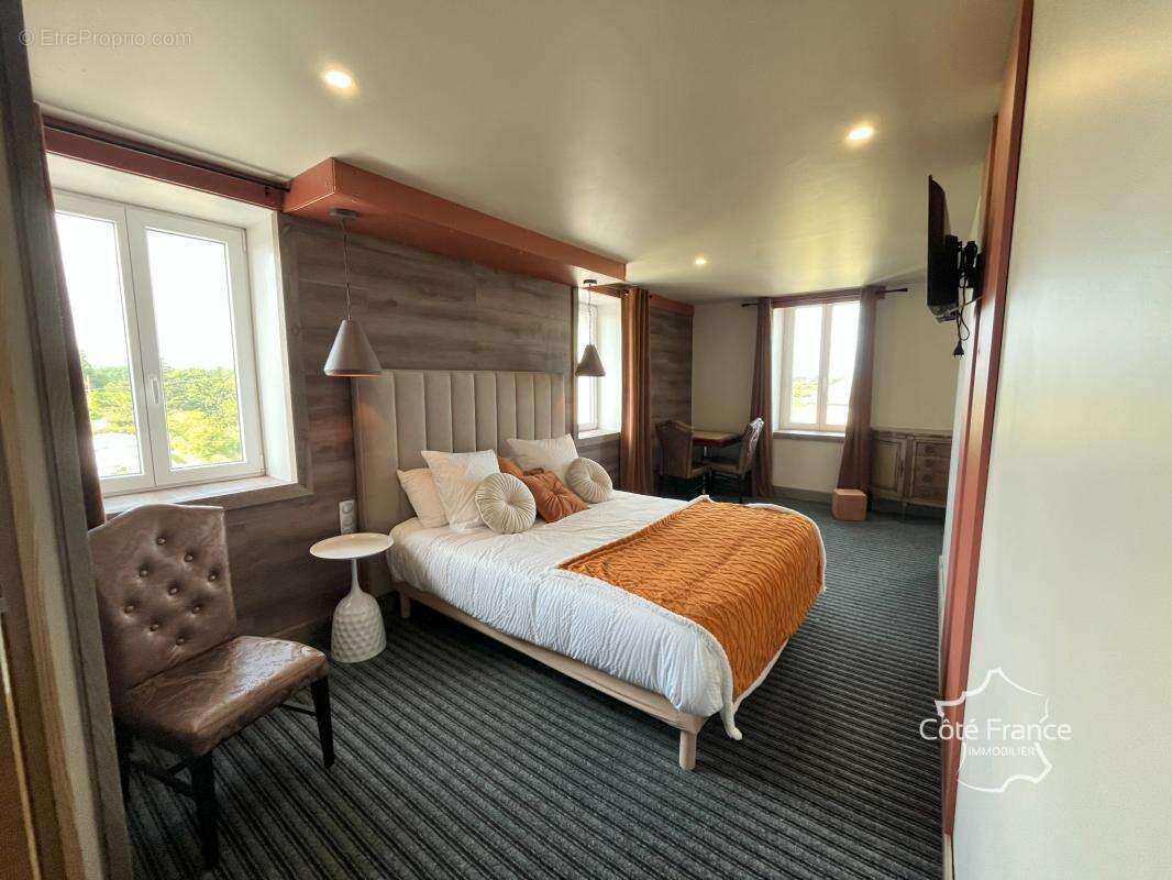 Maison à COSQUEVILLE