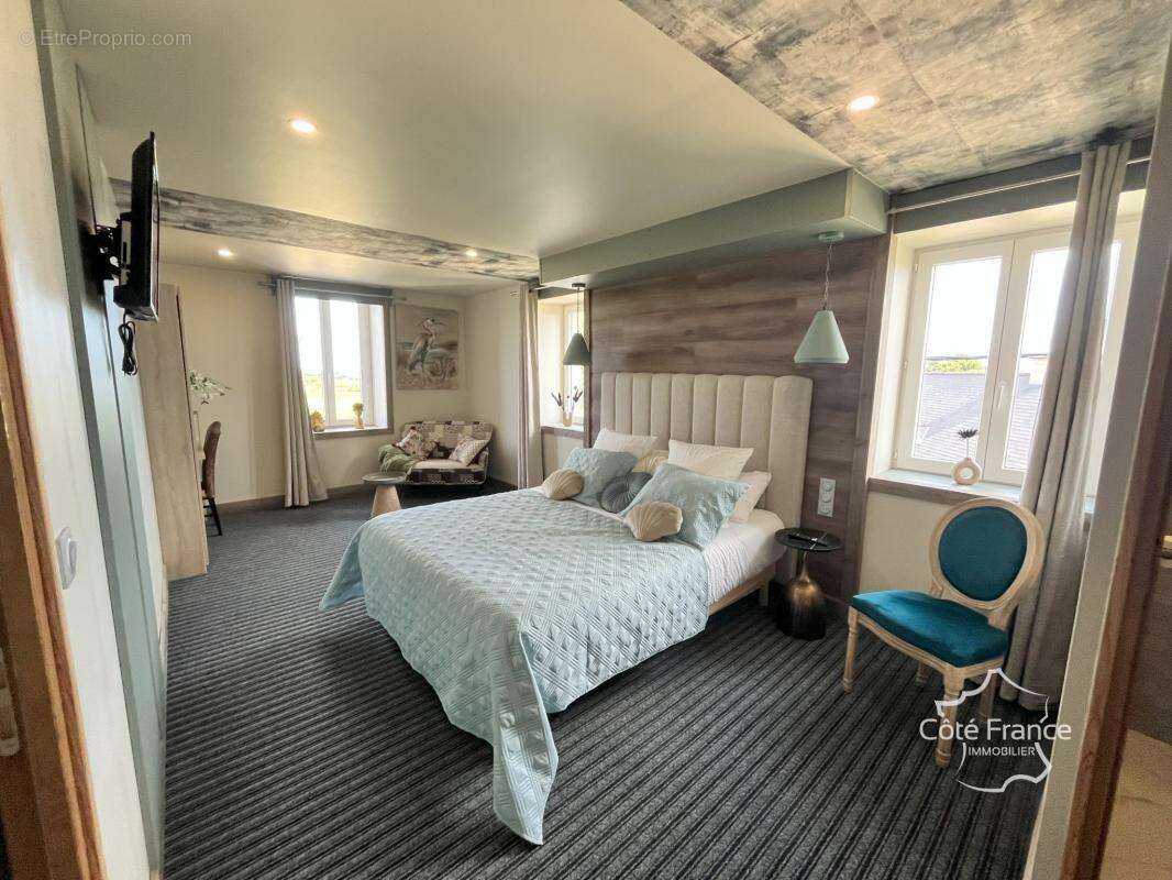 Maison à COSQUEVILLE