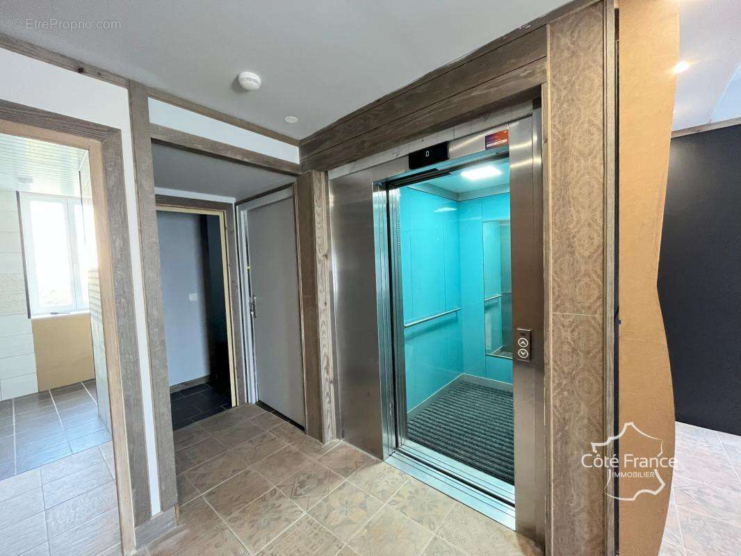 Maison à COSQUEVILLE