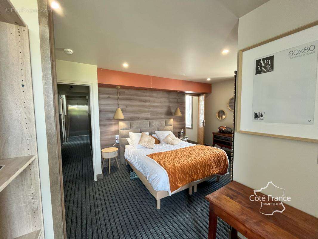 Maison à COSQUEVILLE