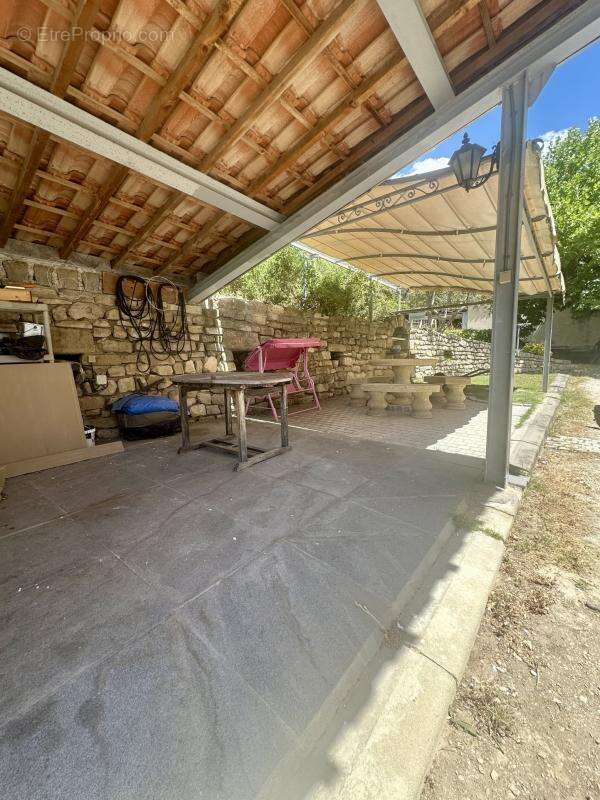 Maison à PELISSANNE