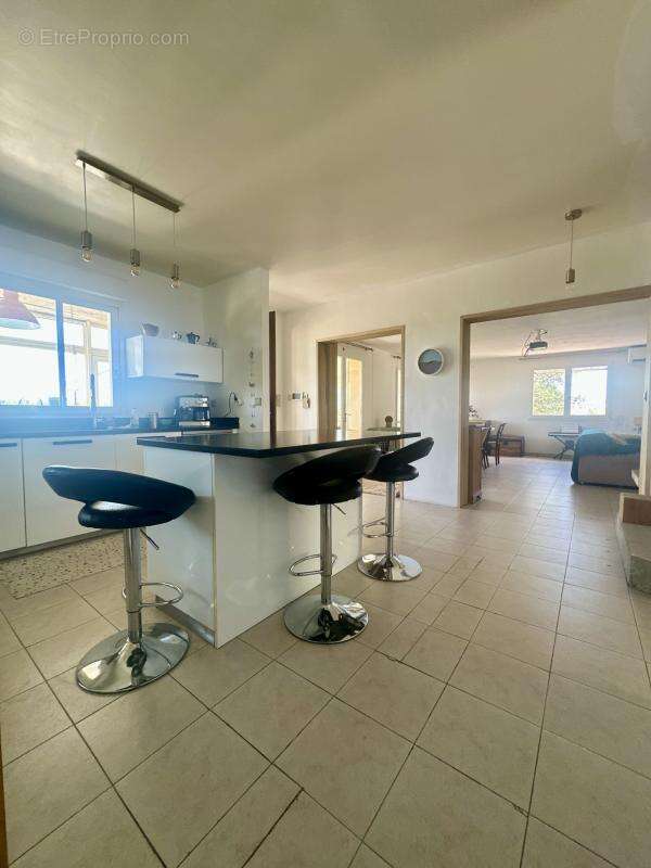 Maison à PELISSANNE