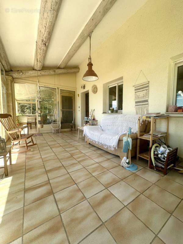 Maison à PELISSANNE