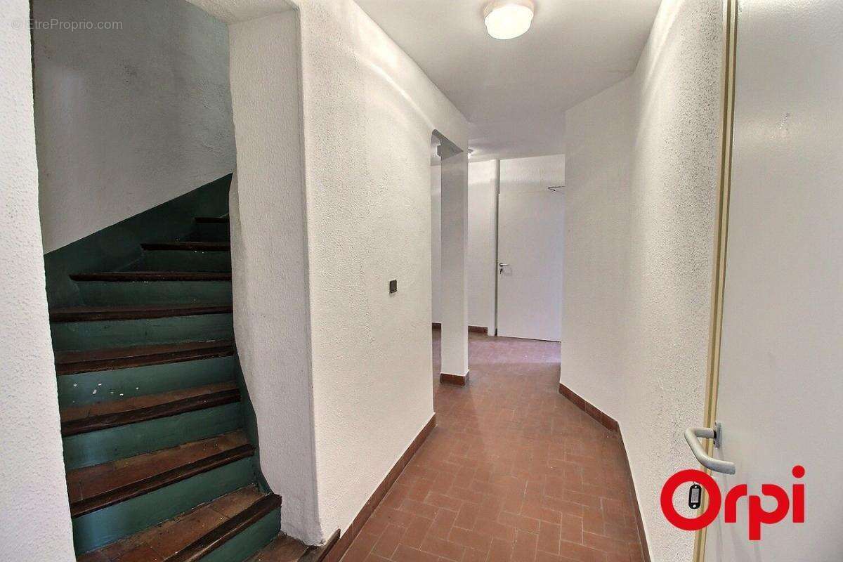 Appartement à MARSEILLE-9E