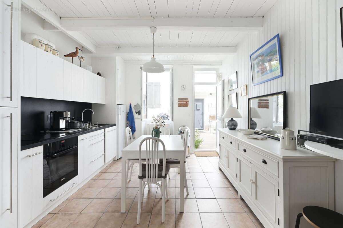 Maison à LES PORTES-EN-RE