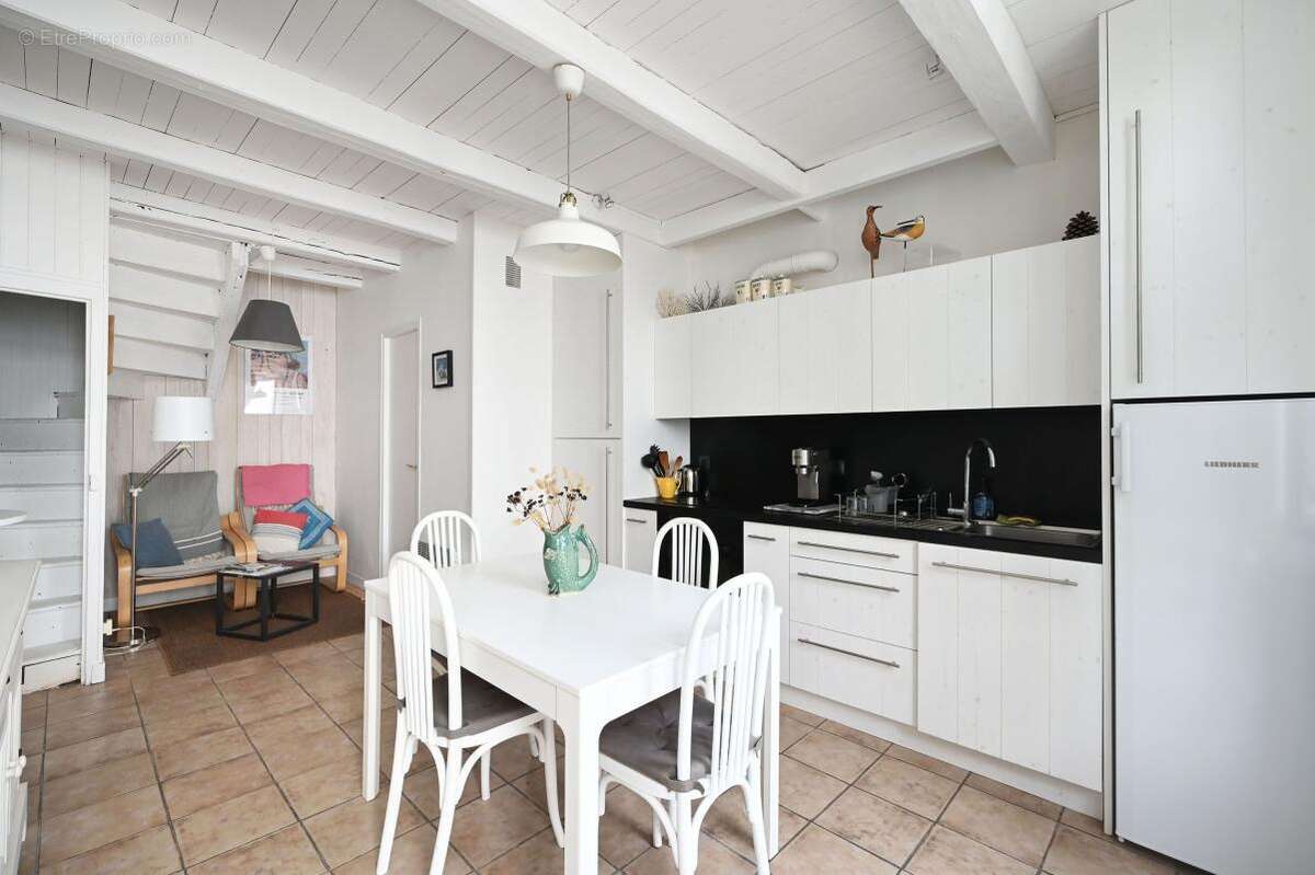 Maison à LES PORTES-EN-RE