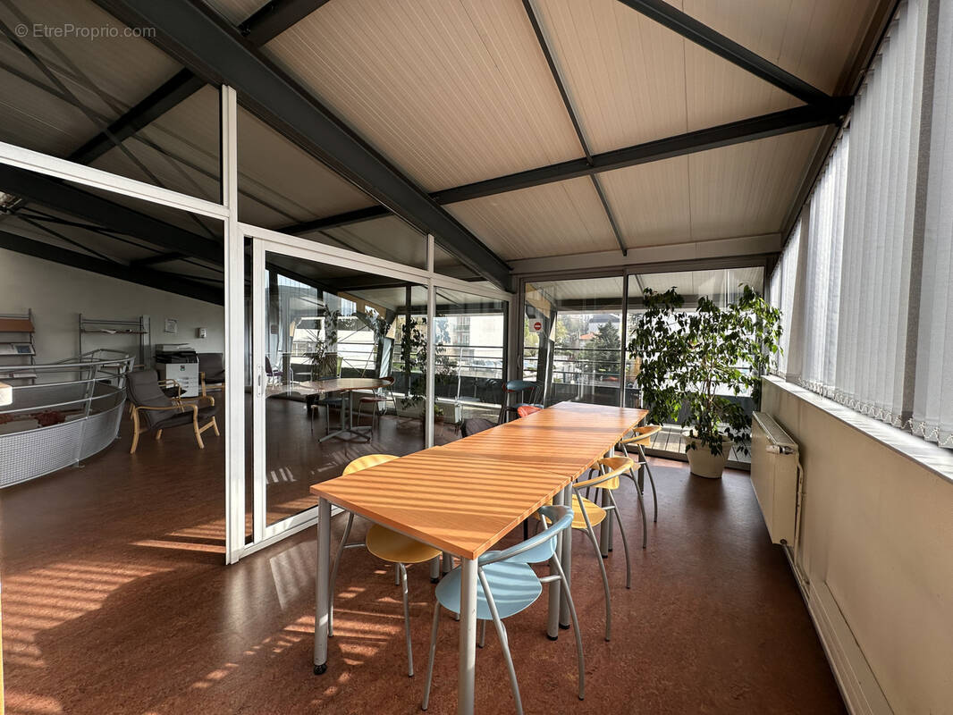 Autre à SAINT-ETIENNE