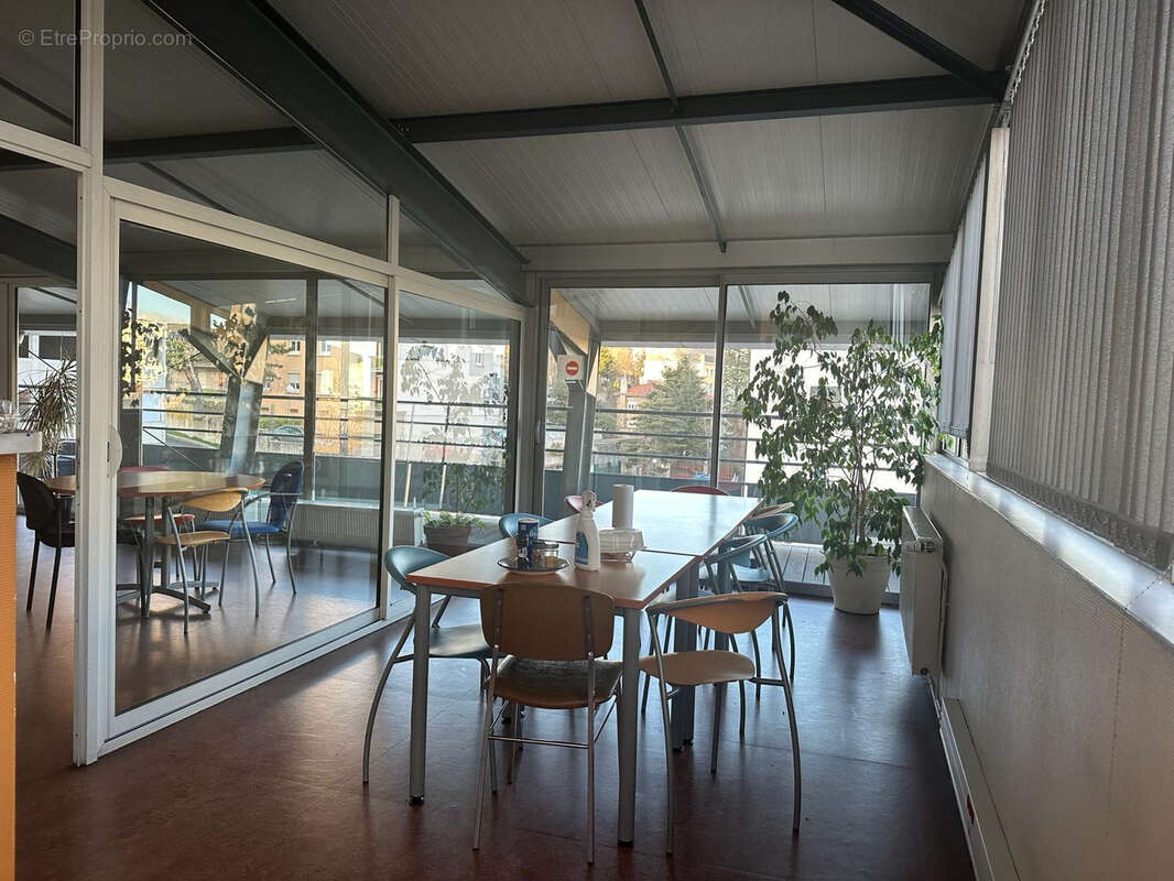 Autre à SAINT-ETIENNE