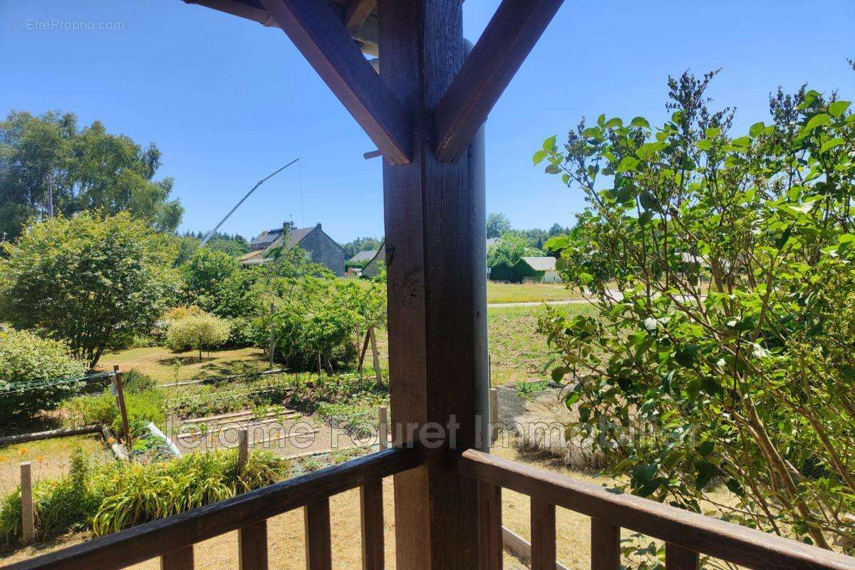 Maison à SAINT-YRIEIX-LE-DEJALAT