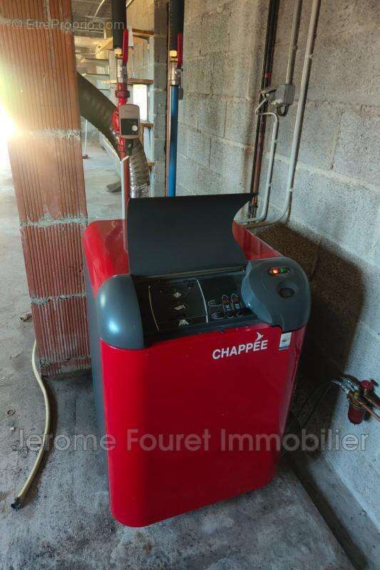 Maison à SAINT-YRIEIX-LE-DEJALAT