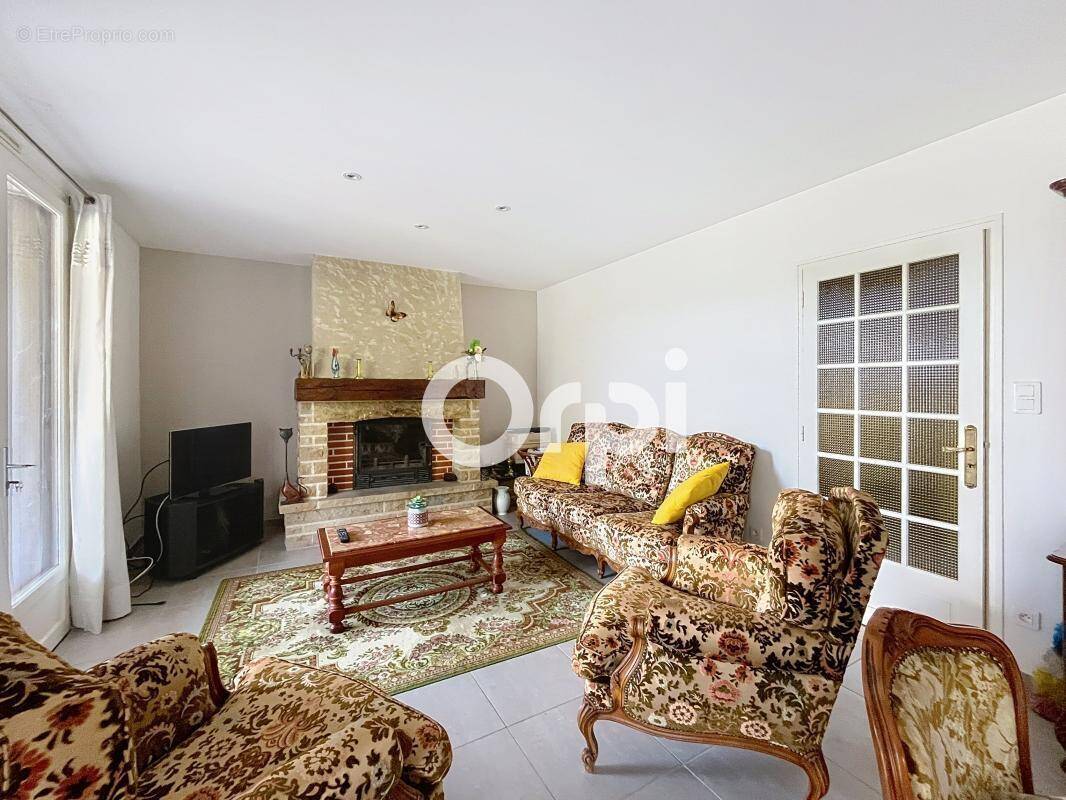 Maison à GAGNAC-SUR-CERE