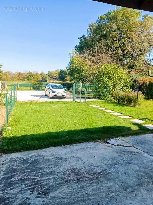 Maison à SAINT-ASTIER