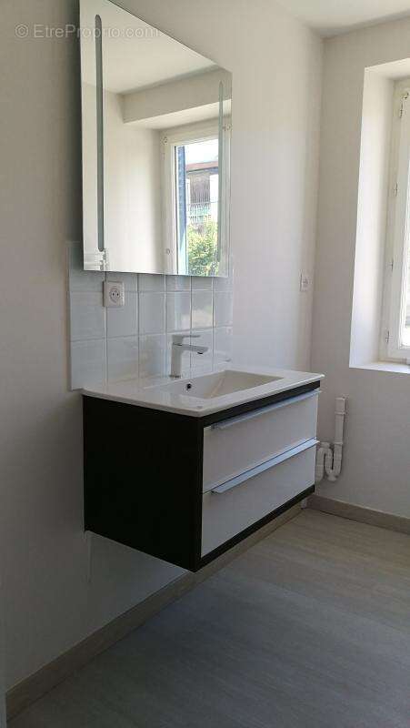 Maison à SAINT-ASTIER