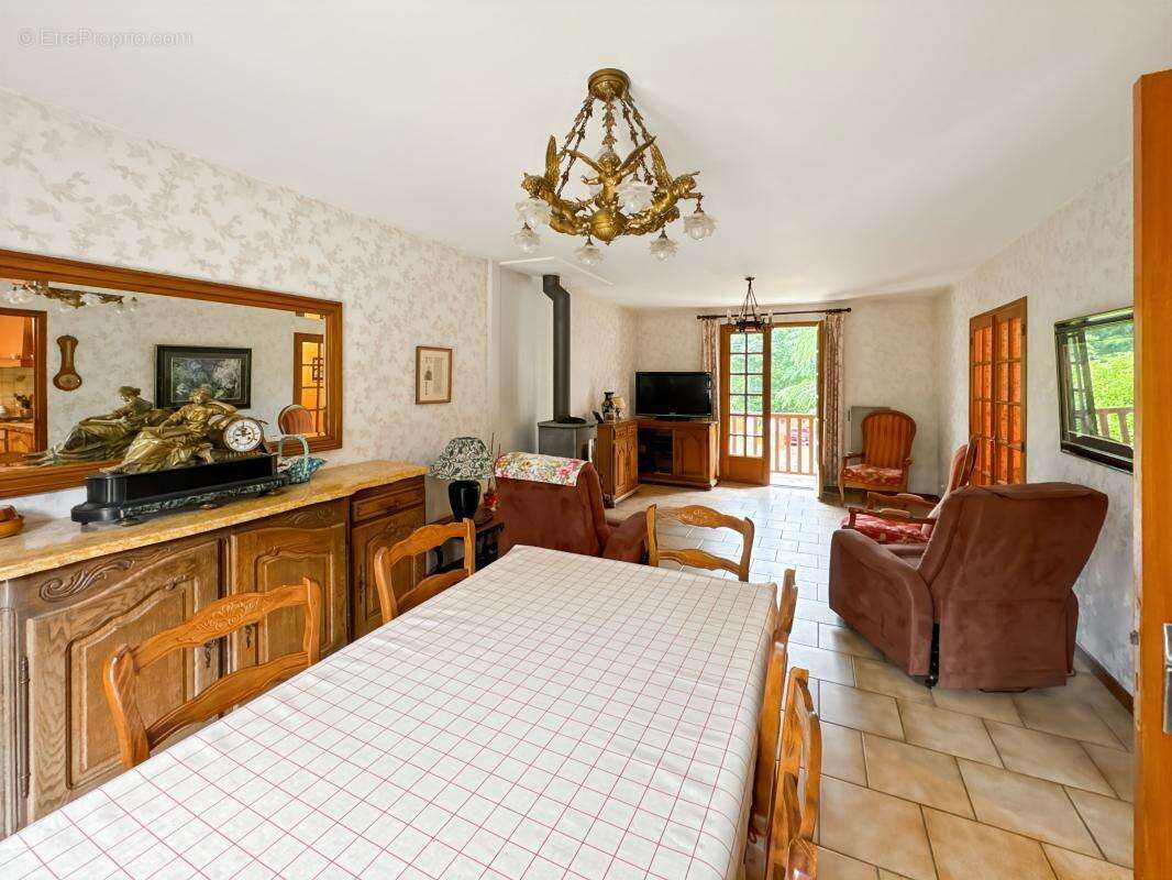 Maison à ANNESSE-ET-BEAULIEU