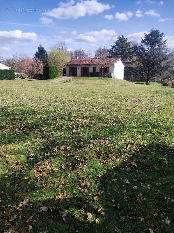 Maison à ANNESSE-ET-BEAULIEU
