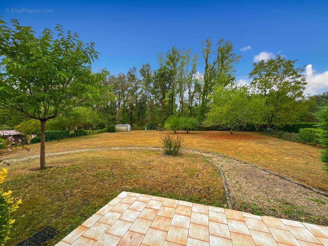 Maison à ANNESSE-ET-BEAULIEU