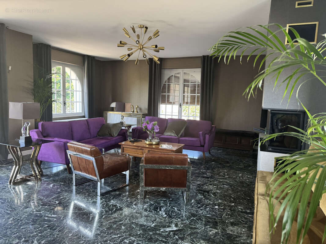 Maison à LUXEUIL-LES-BAINS