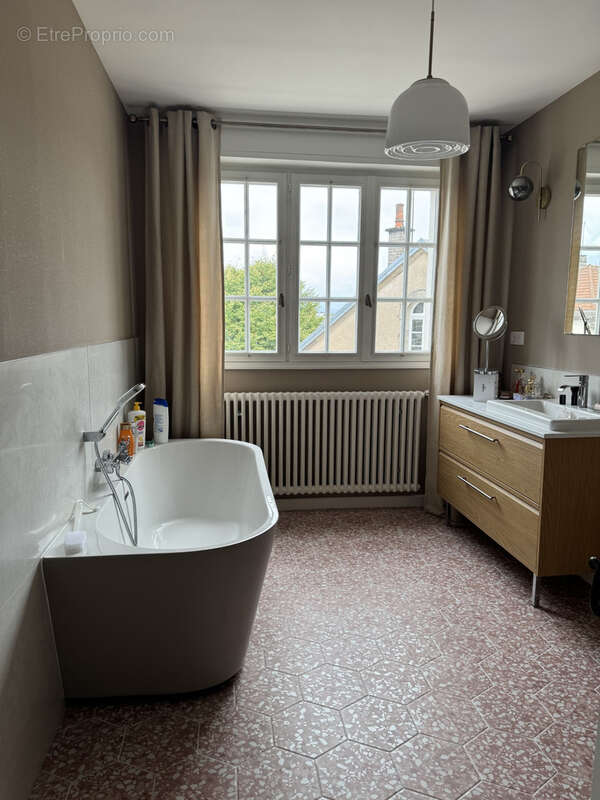 Maison à LUXEUIL-LES-BAINS