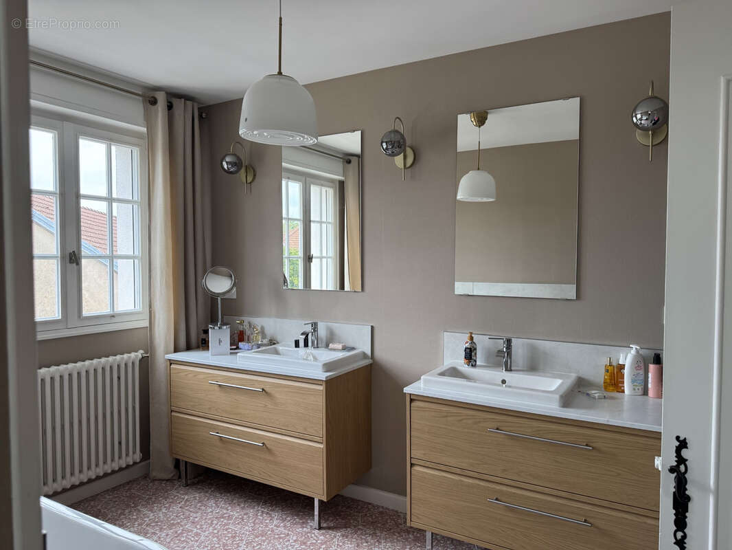 Maison à LUXEUIL-LES-BAINS