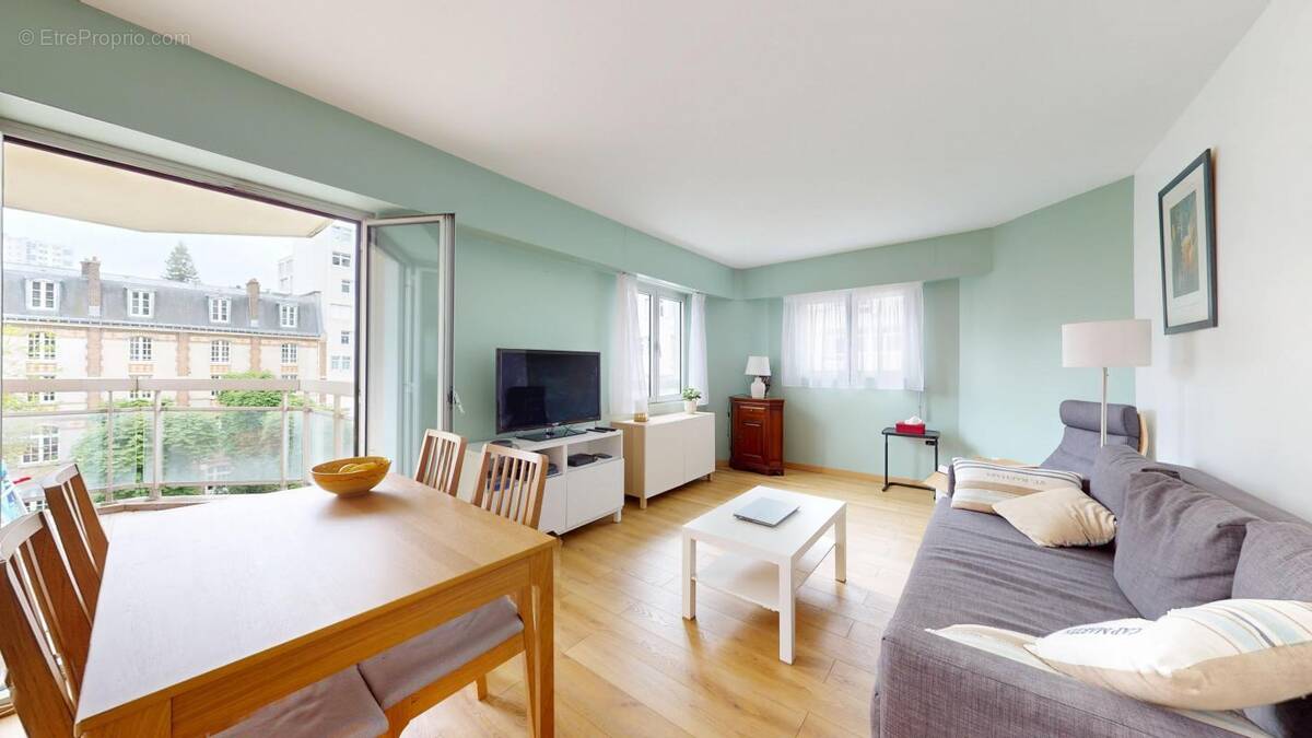 Appartement à PARIS-15E