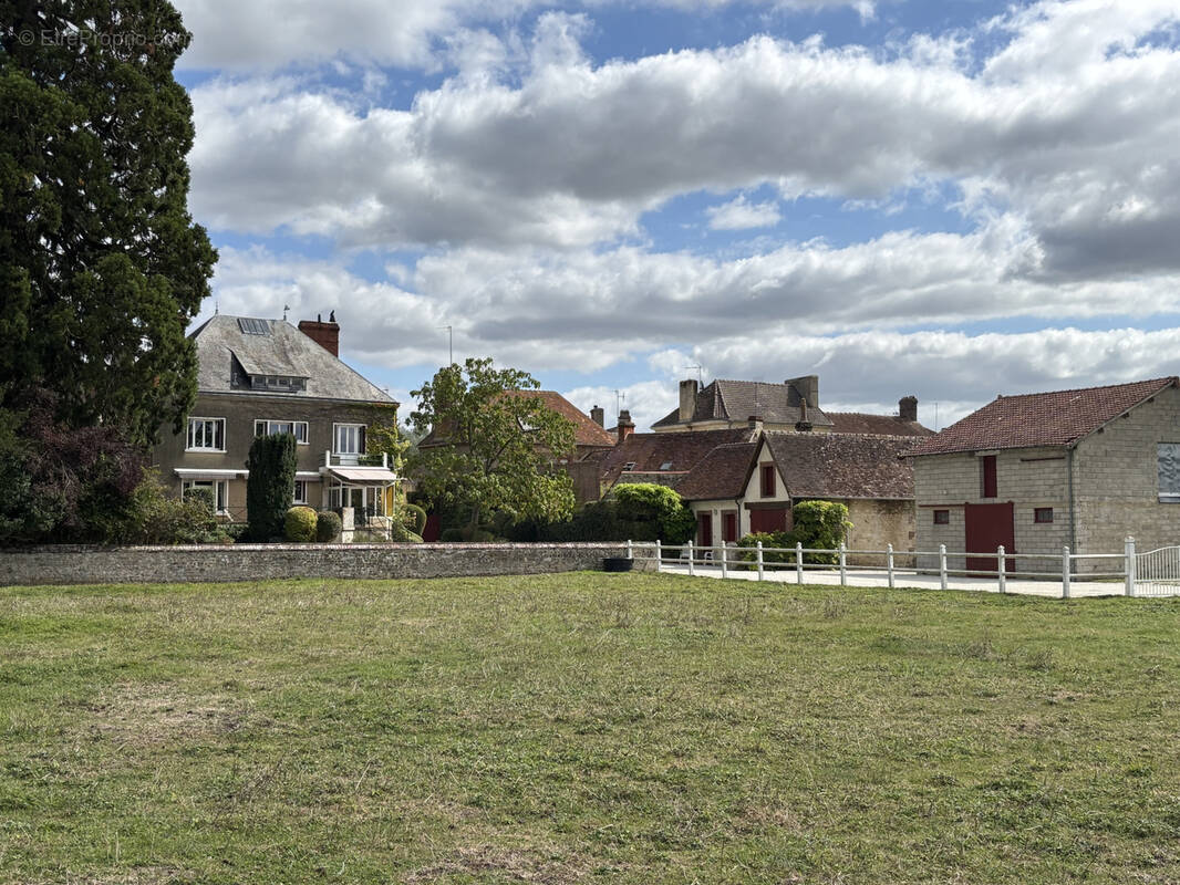 Maison à LE MELE-SUR-SARTHE