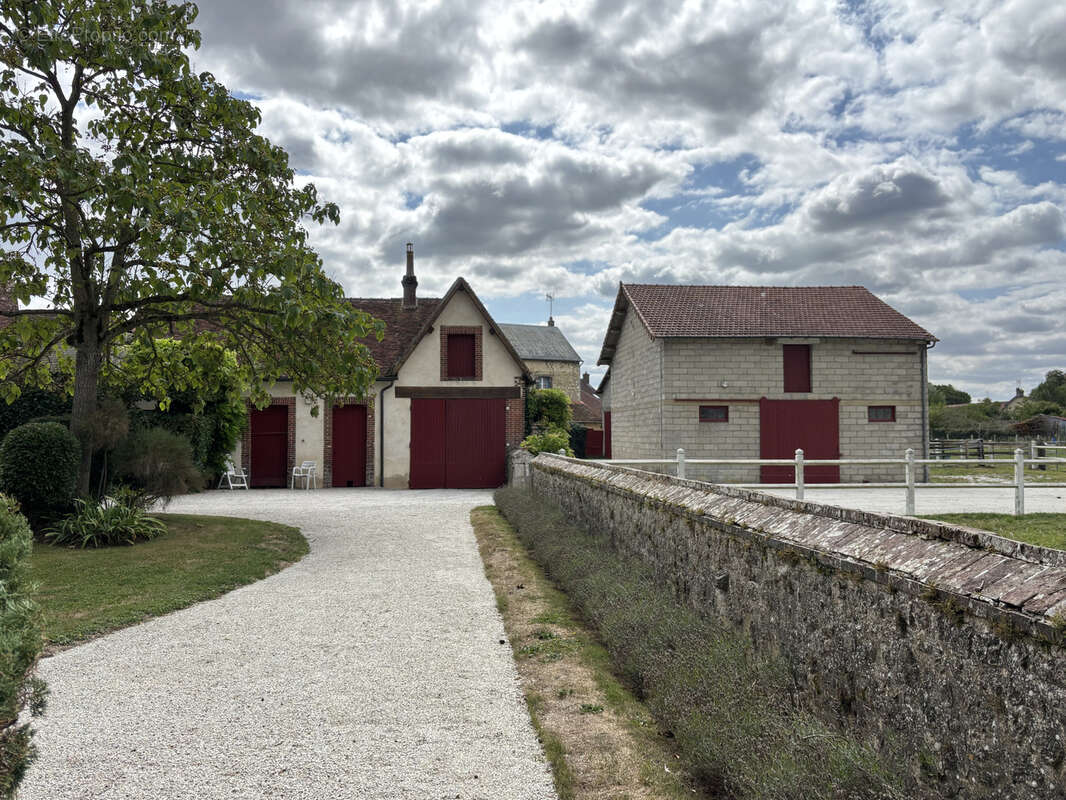 Maison à LE MELE-SUR-SARTHE
