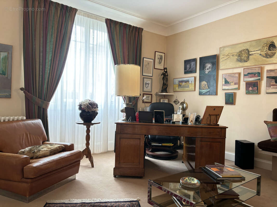 Maison à LE MELE-SUR-SARTHE