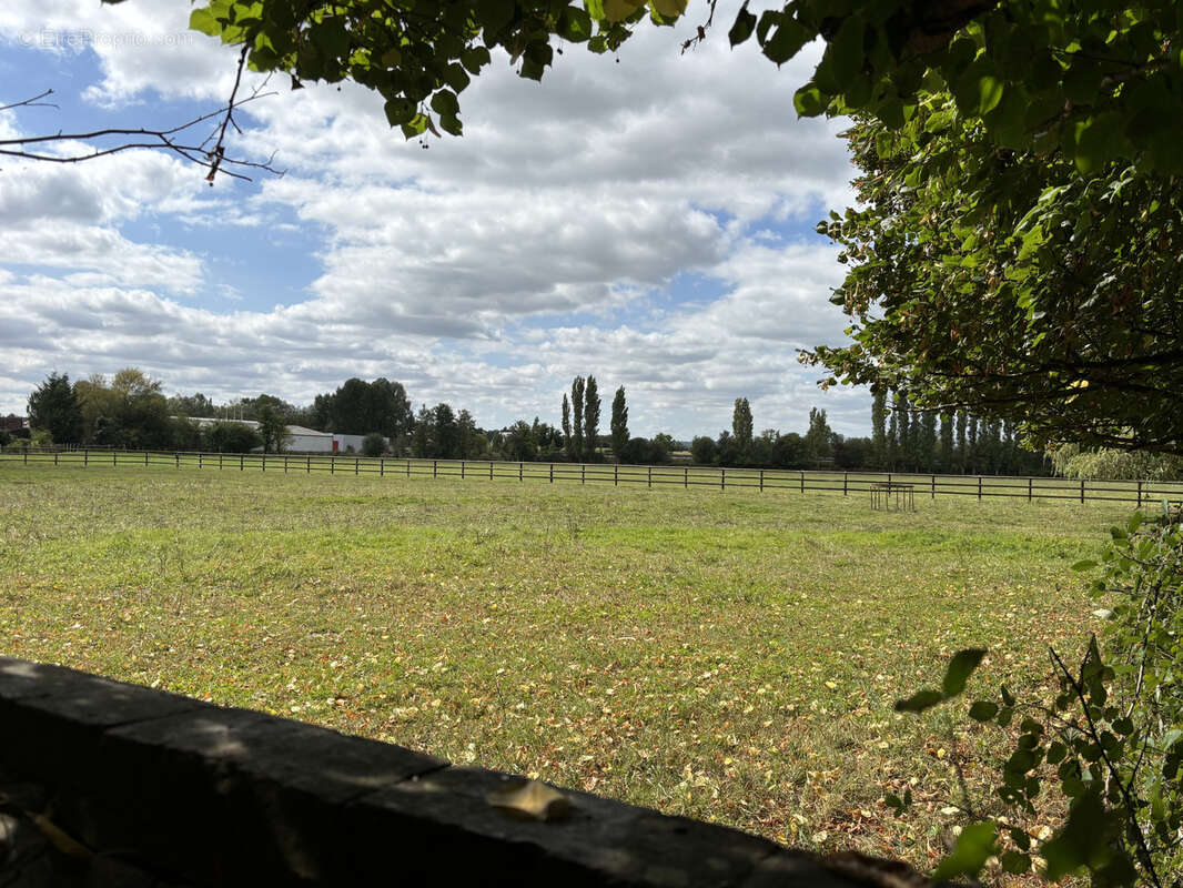 Maison à LE MELE-SUR-SARTHE