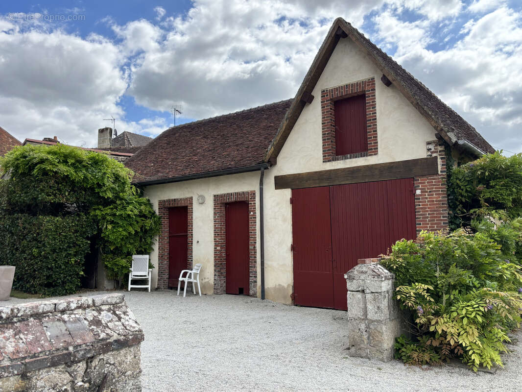 Maison à LE MELE-SUR-SARTHE