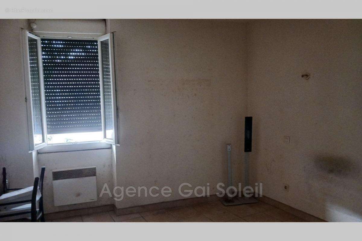 Maison à NISSAN-LEZ-ENSERUNE