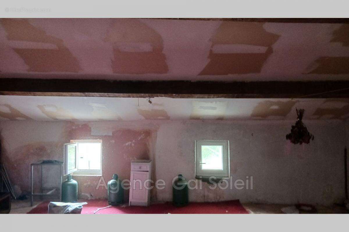 Maison à NISSAN-LEZ-ENSERUNE