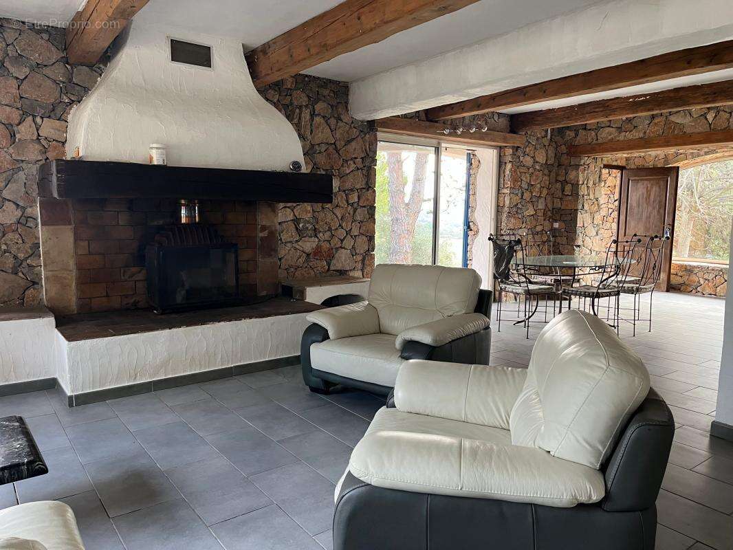 Maison à VILLEVEYRAC