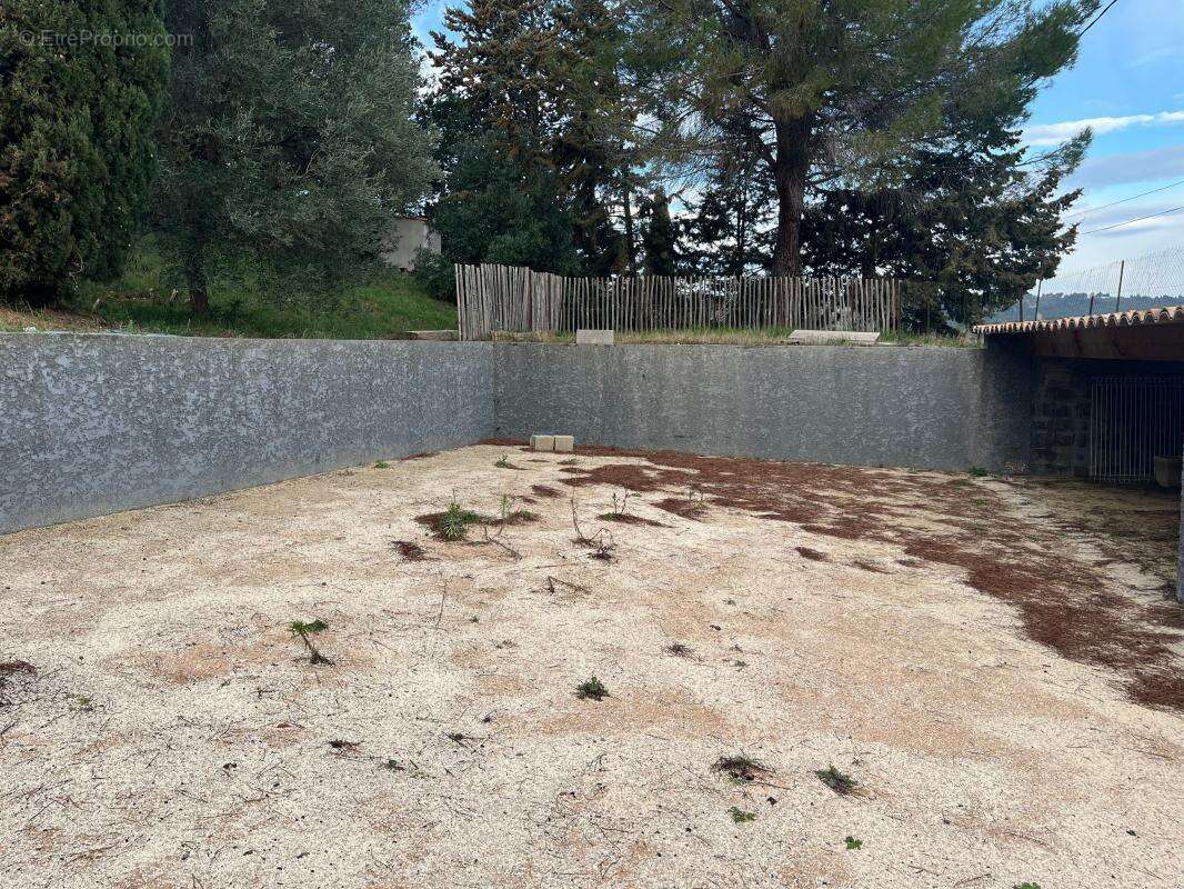 Maison à VILLEVEYRAC