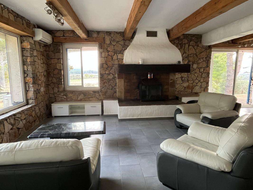 Maison à VILLEVEYRAC