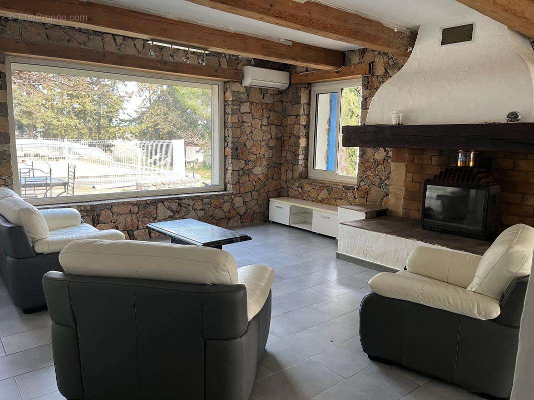 Maison à VILLEVEYRAC