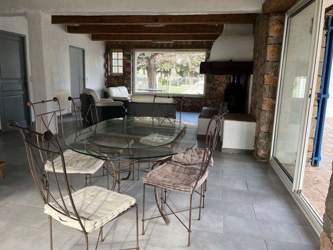 Maison à VILLEVEYRAC