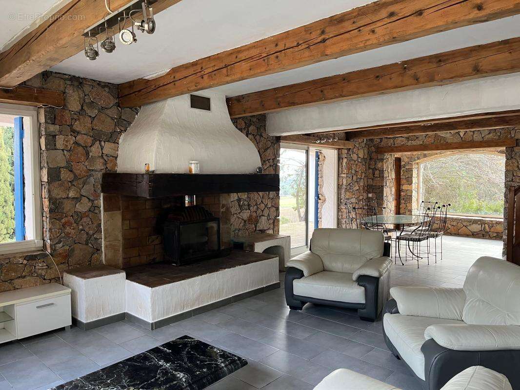 Maison à VILLEVEYRAC