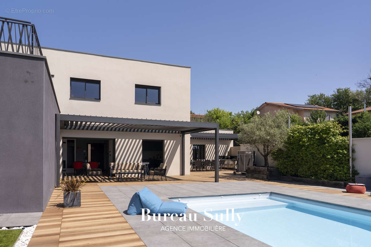 Maison à RILLIEUX-LA-PAPE