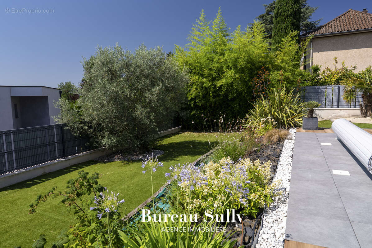 Maison à RILLIEUX-LA-PAPE