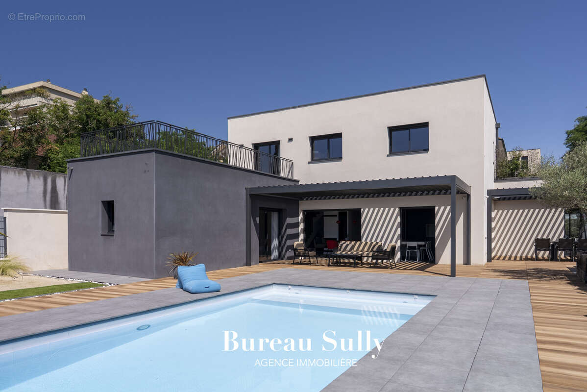 Maison à RILLIEUX-LA-PAPE