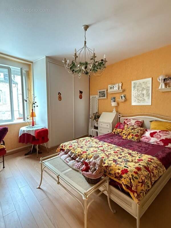 Maison à DUN-LE-PALESTEL