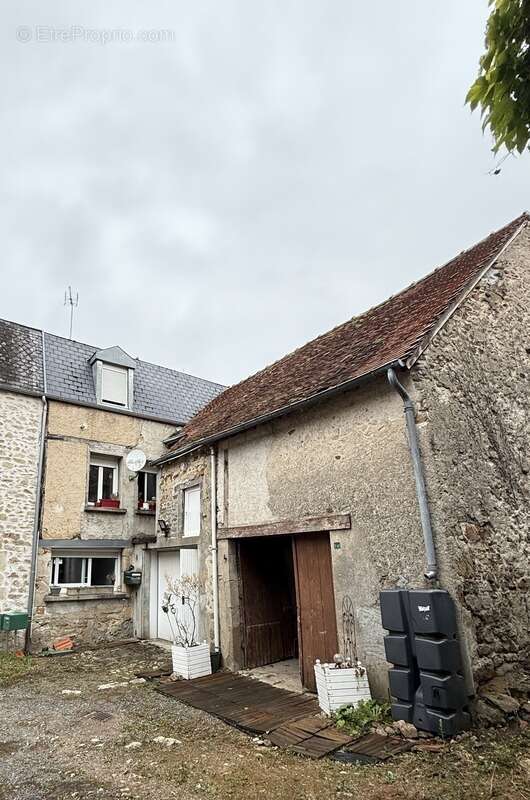 Maison à DUN-LE-PALESTEL