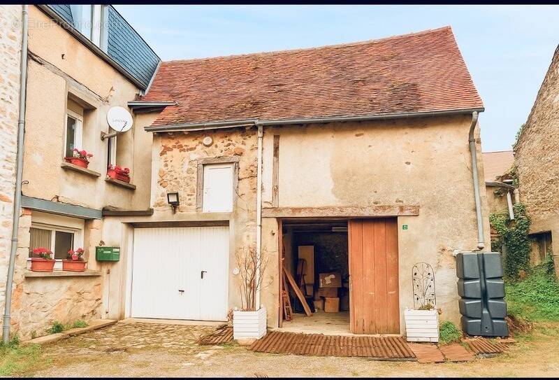 Maison à DUN-LE-PALESTEL