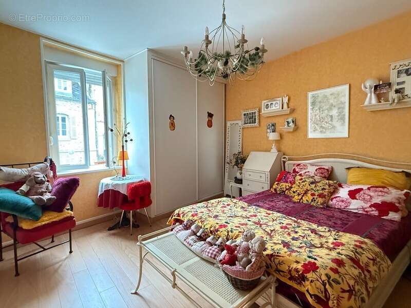 Maison à DUN-LE-PALESTEL